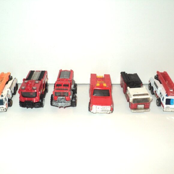 Lot of 6 Fire Engines Vintage, 5 Matchbox & 1 Hot Wheel 1:64 Defects - Picture 1 of 7
